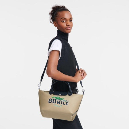 Sac à main Le pliage Collection S Beige Longchamp porté