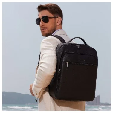 Sac à dos cuir homme Dorian noir Arthur et Aston Dorian porté