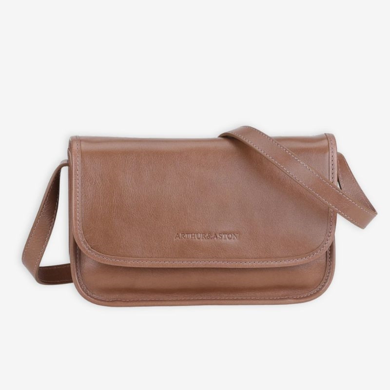 Sac bandoulière femme en cuir Edith par Arthur & Aston | Gandy.fr