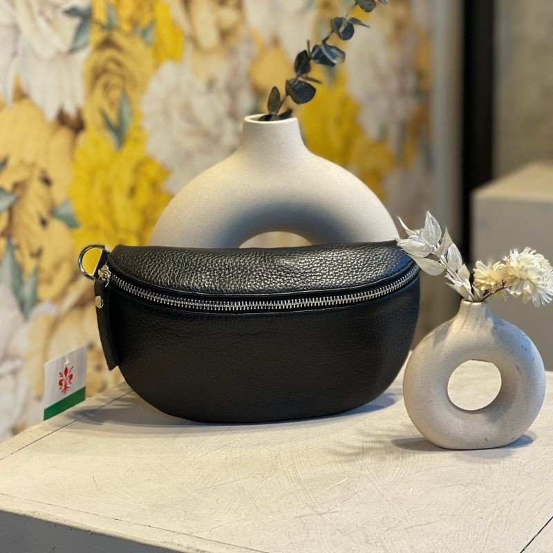 Auren - Sac banane cuir grainé zippé noir