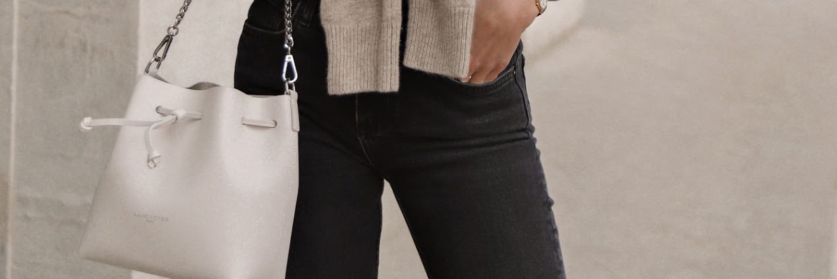 Gandy maroquinerie propose le sac seau blanc lancaster au meilleur prix