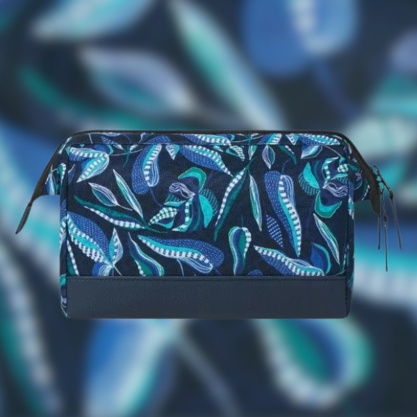 Cabaïa – Trousse de toilette Travel Kit Modèle Fontainebleau bleu mer et motifs marins